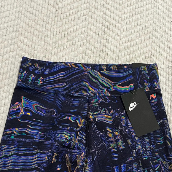 🖤 New Nike Women’s Air Tight Fit High Waisted Leggings🖤 - Picture 6 of 8